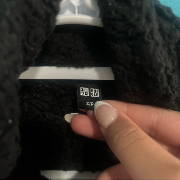 fluffy yarn fleece full-zip jacket from uniqlo - Picture 3 of 4